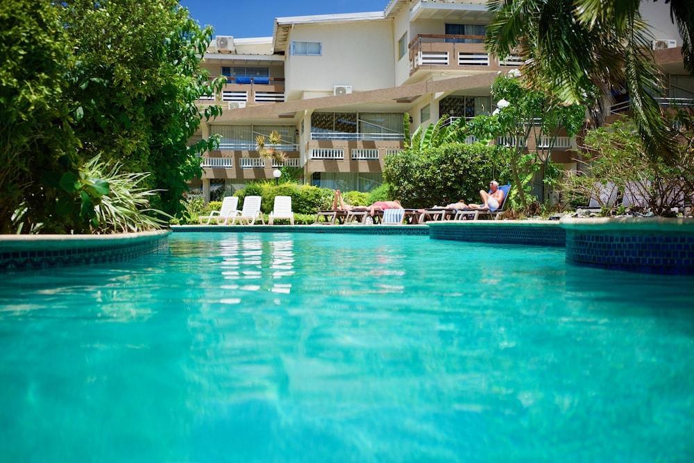 Tropikist Beach Hotel And Resort Краун Пойнт Екстериор снимка