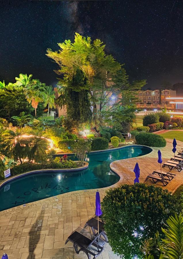 Tropikist Beach Hotel And Resort Краун Пойнт Екстериор снимка