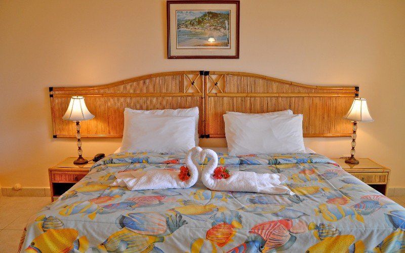 Tropikist Beach Hotel And Resort Краун Пойнт Екстериор снимка
