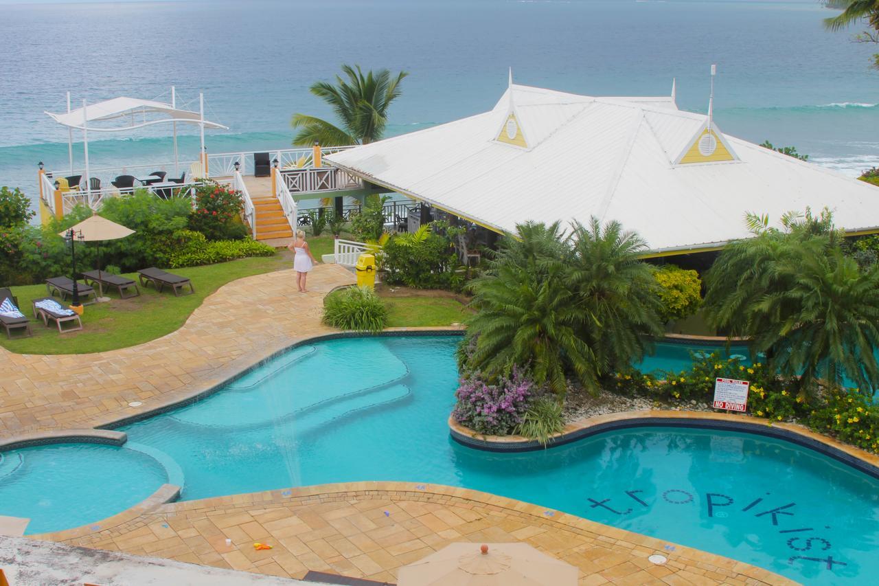 Tropikist Beach Hotel And Resort Краун Пойнт Екстериор снимка