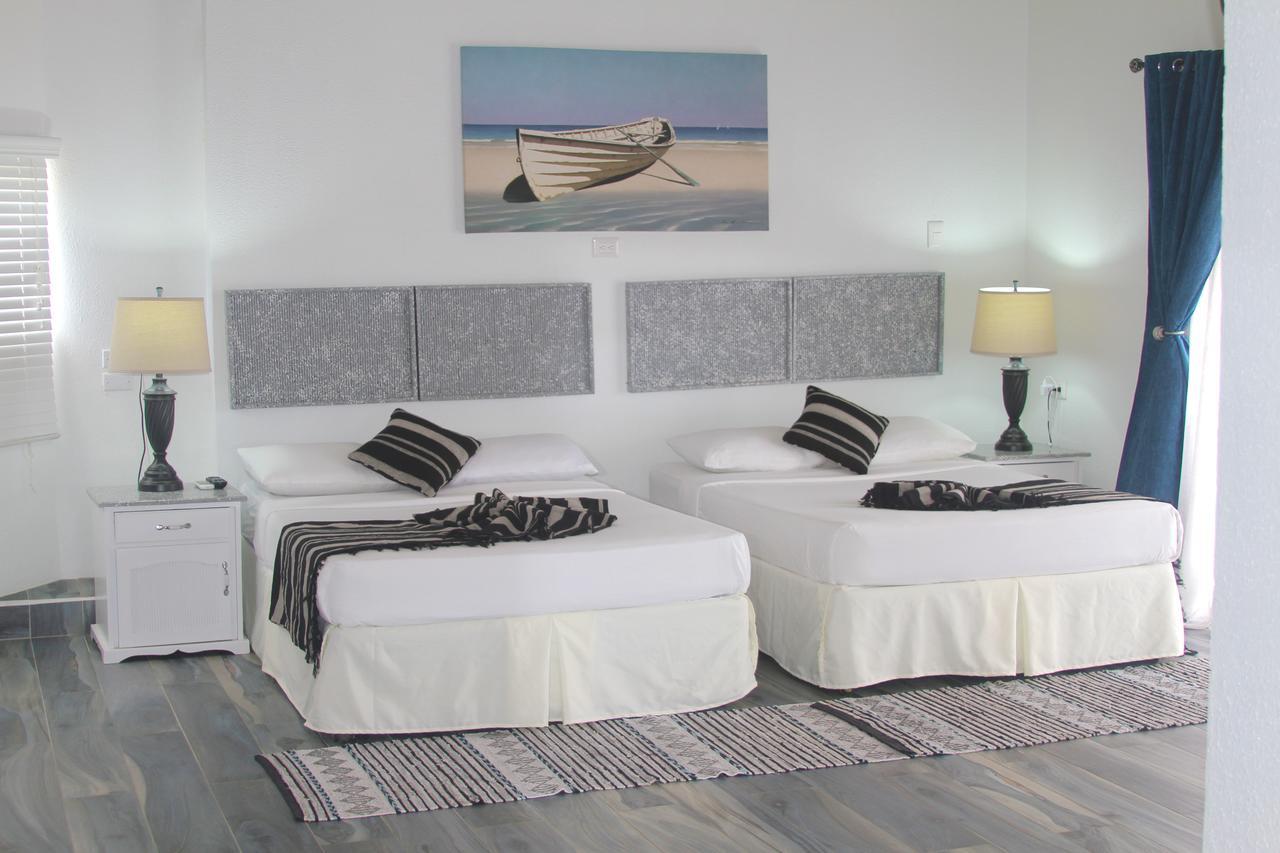 Tropikist Beach Hotel And Resort Краун Пойнт Екстериор снимка