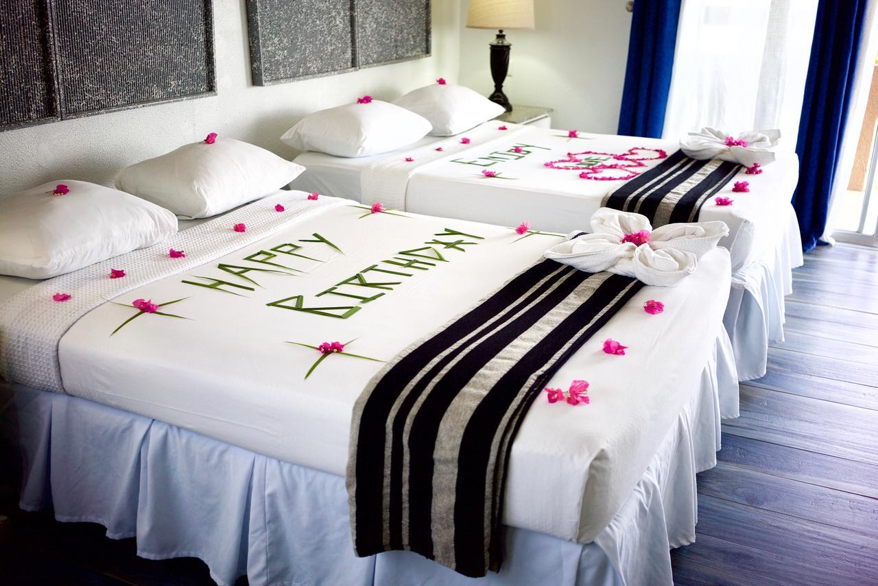 Tropikist Beach Hotel And Resort Краун Пойнт Екстериор снимка